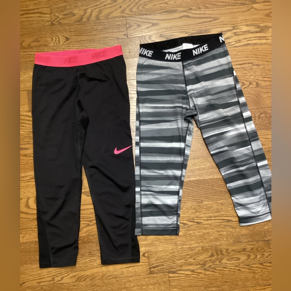 Nike yoga pants/leggings. Size Medium